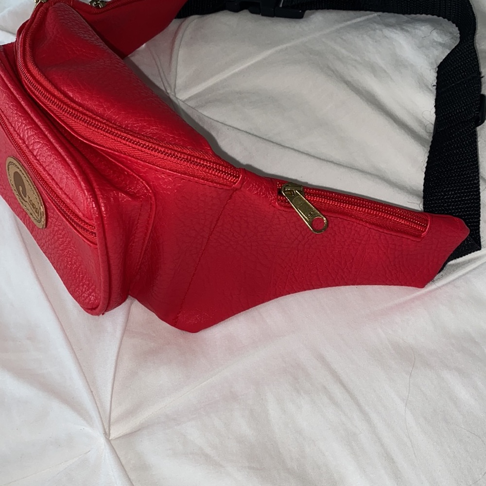 SOLD!❌ NEW Red Vegan Leather Fanny Pack - Picture 14 of 17
